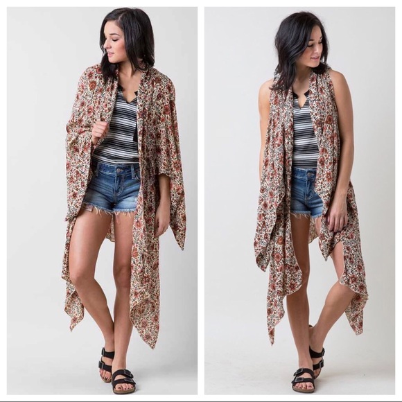Amuse Society Sweaters - Amuse Society ‘Chasing Dreams’ Kimono/Cardigan